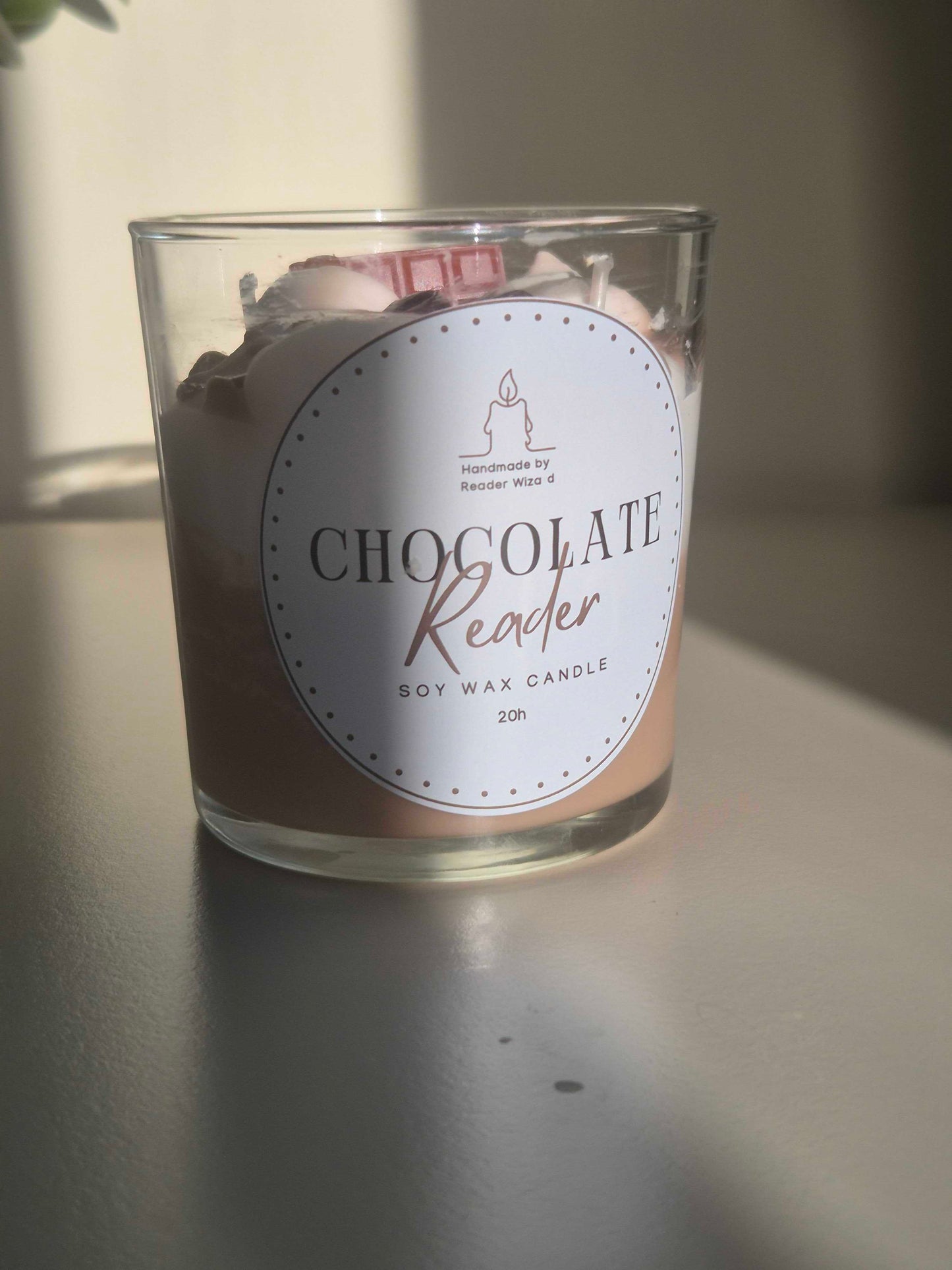 Chocolate Reader – ръчно изработена соева свещ (20h)