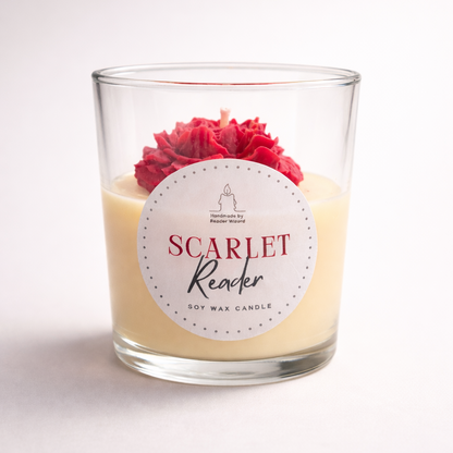 Scarlet Reader – ръчно изработена соева свещ с роза (20h)